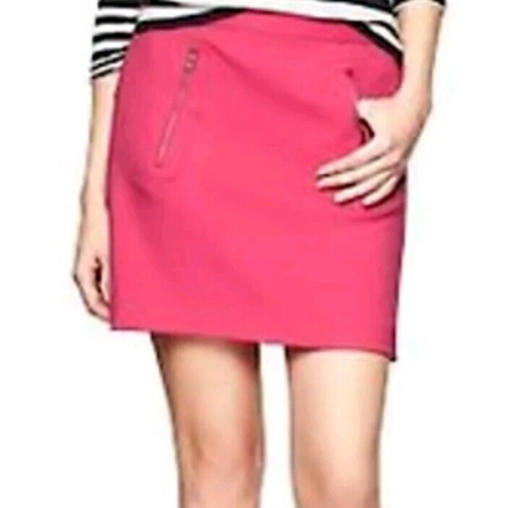 Gap Hot Pink Mini Skirt with Zipper Pockets Women’s Size 6